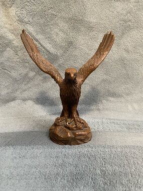 Red Mill Mfg Eagle Figurine